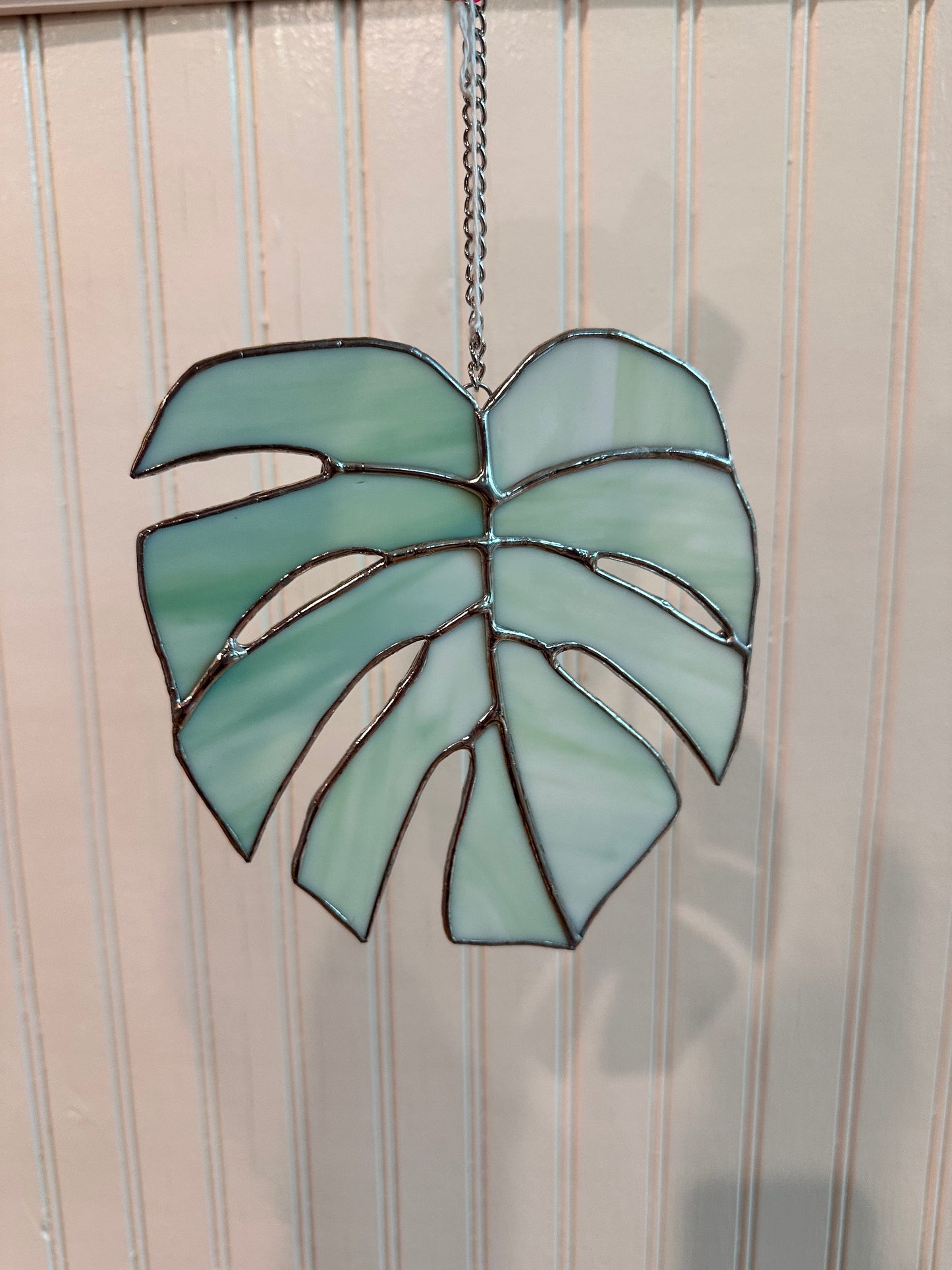 Medium Monstera Suncatcher - Mint Green/White